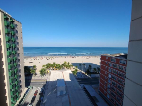 Apartamento Pé na areia e Vista mar a 20 metros da Praia da Aviação